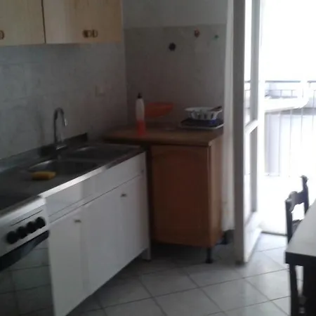 Umbria 83 Apartman Pescara